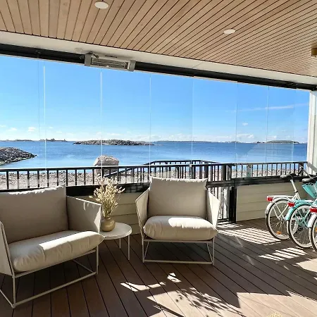 Luxury By The Sea - Large Terrace & 4 Bikes